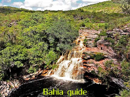 Poço do Diabo waterfalls Reisen mit Ivan Bahia Reiseleiter, um das Beste im Chapada Diamantina Nationalpark (Brasilianischer Grand Canyon) von Brasilien zu entdecken.